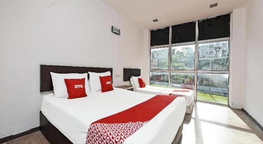 Oyo 90643 Gks Hotel Seremban Bagian luar foto