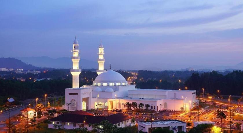Oyo 90643 Gks Hotel Seremban Bagian luar foto