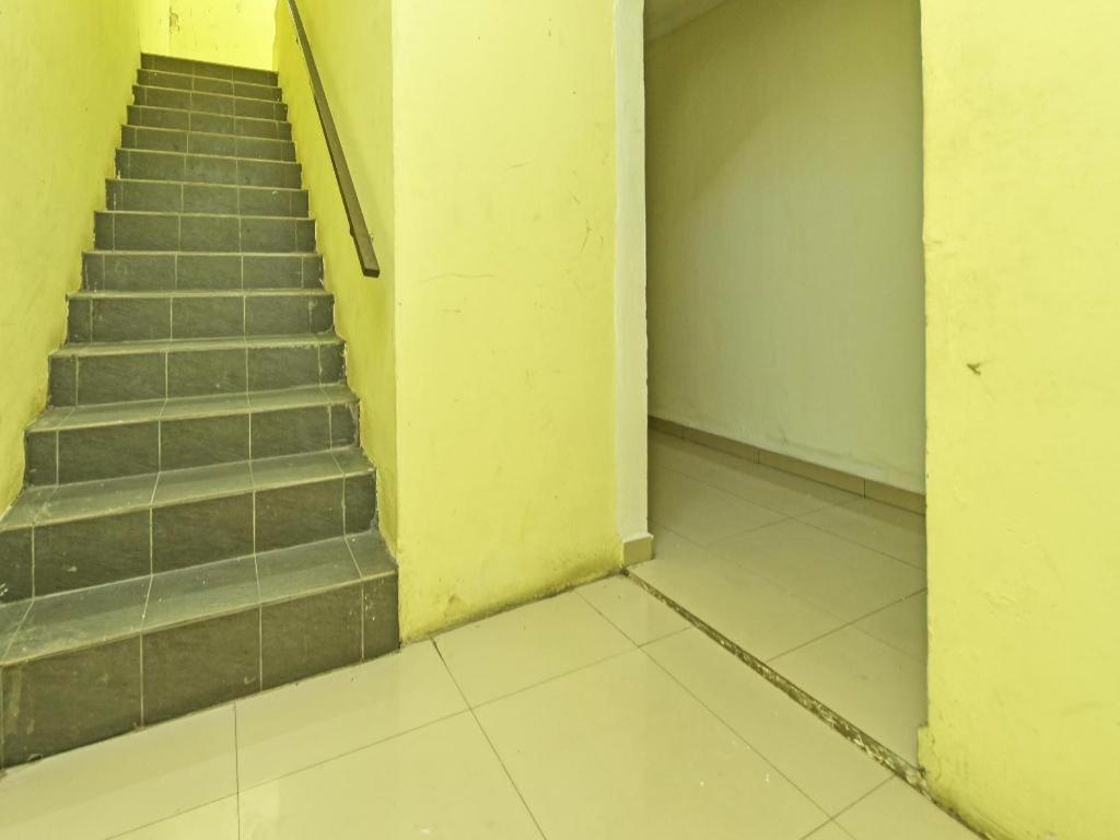 Oyo 90643 Gks Hotel Seremban Bagian luar foto