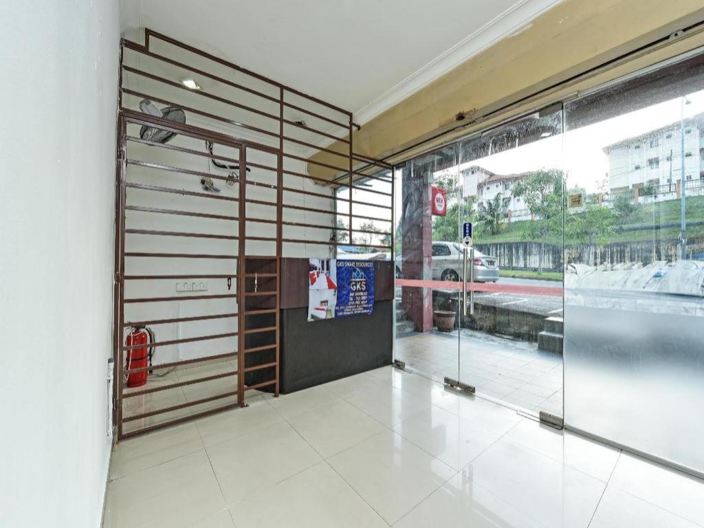 Oyo 90643 Gks Hotel Seremban Bagian luar foto